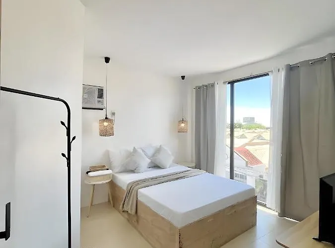 New Modern Near Airport & *