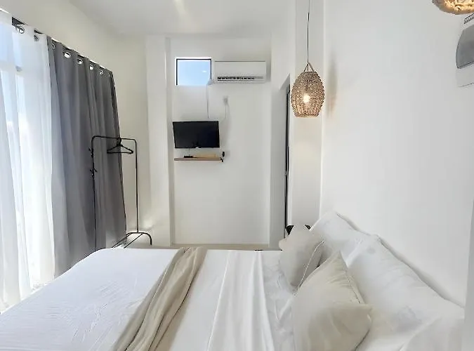 New Modern Near Airport & Apartment